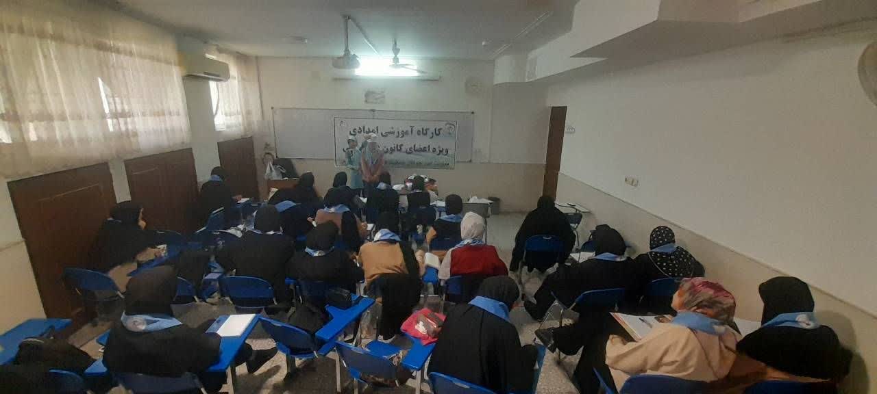 دانشجویان دانشگاه طلوع مهر، مهارت‌های نجات‌بخش را آموختند