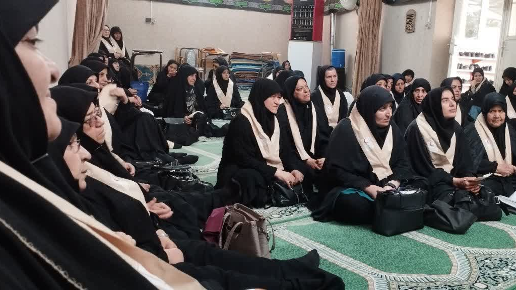 جلسه ماهیانه داوطلبان خواهر هلالاحمر استان قم برگزار شد