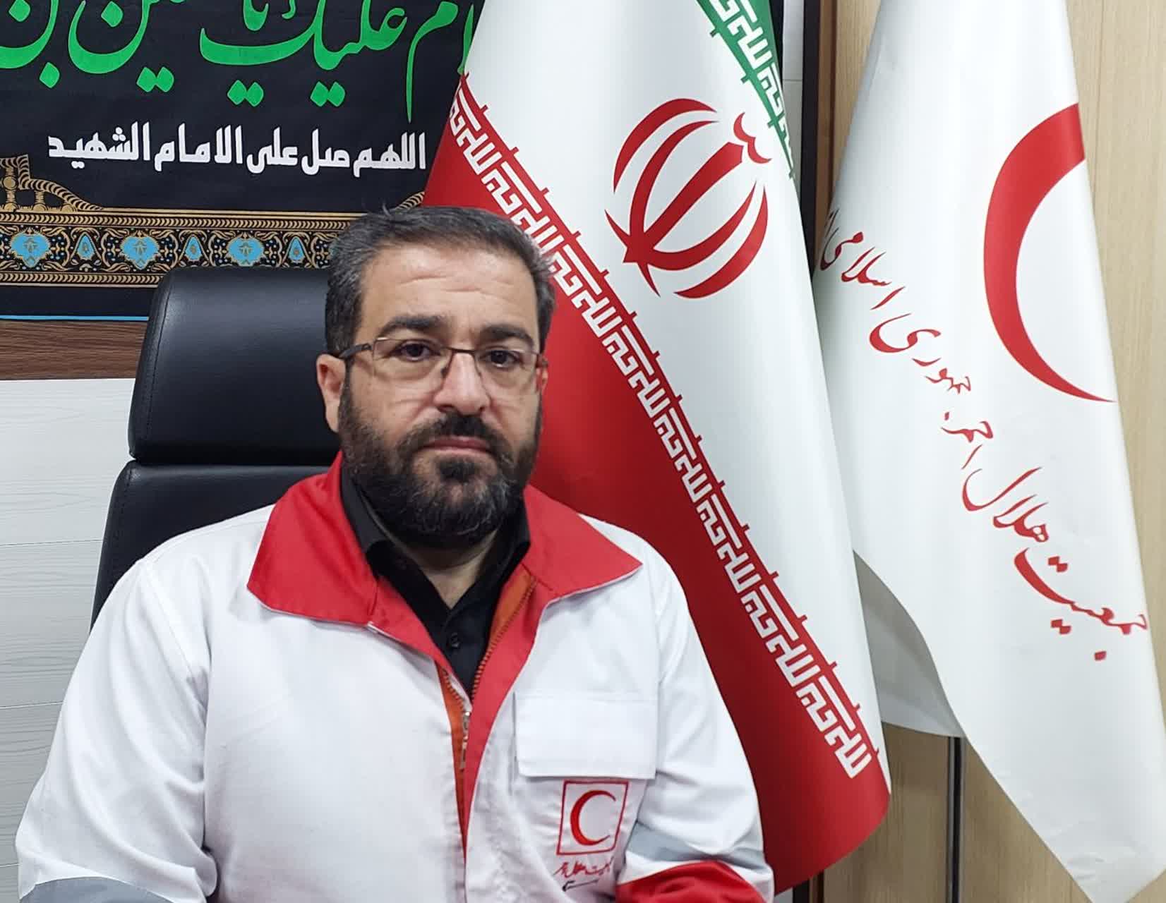 خدمترسانی تیمهای امدادی و درمانی هلالاحمر قم به دلدادگان اربعین حسینی