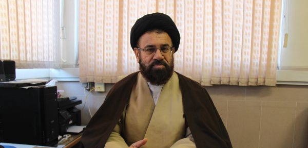 مسئول دفتر نمایندگی ولی فقیه در جمعیت هلال احمر استان قم با صدور پیامی سی و یکمین سالروز ارتحال ملکوتی امام خمینی(ره) و سالروز قیام مردمی ۱۵ خرداد را گرامی داشت