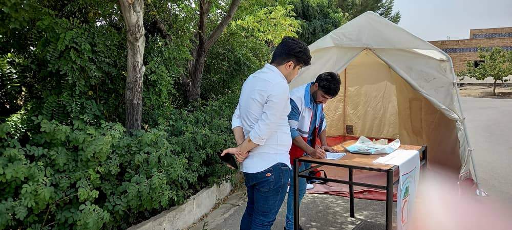 عضویت  بیش از ۵۰ دانشجوی دانشگاه پیام نوراستان قم در هلال احمر