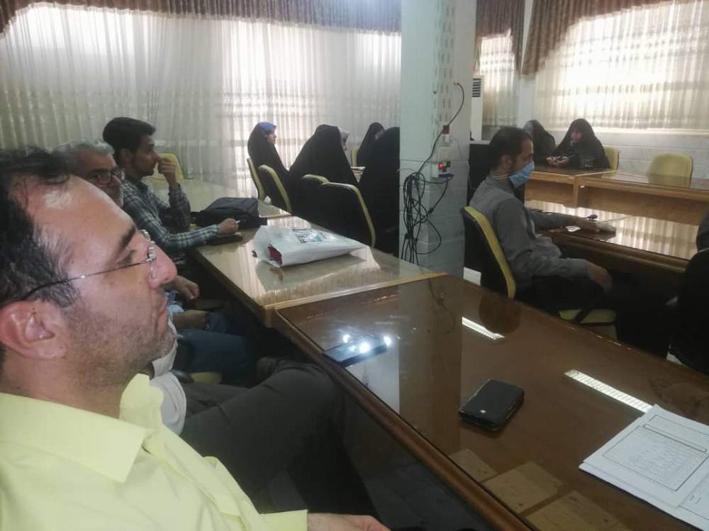 جلسه ماهیانه مربیان آموزش و پژوهش هلال احمر قم برگزار شد