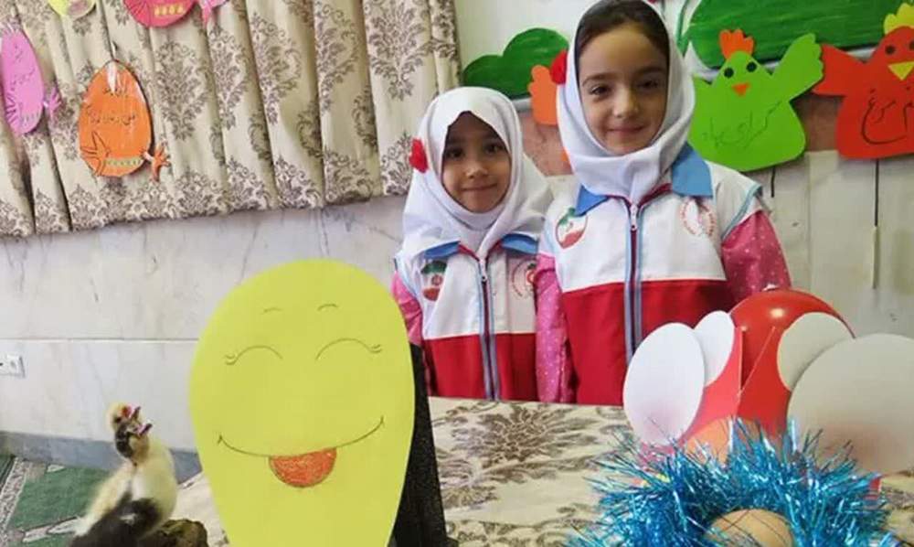آشنایی غنچه‌های مهدکودک هدی با فعالیت‌های هلال احمر 