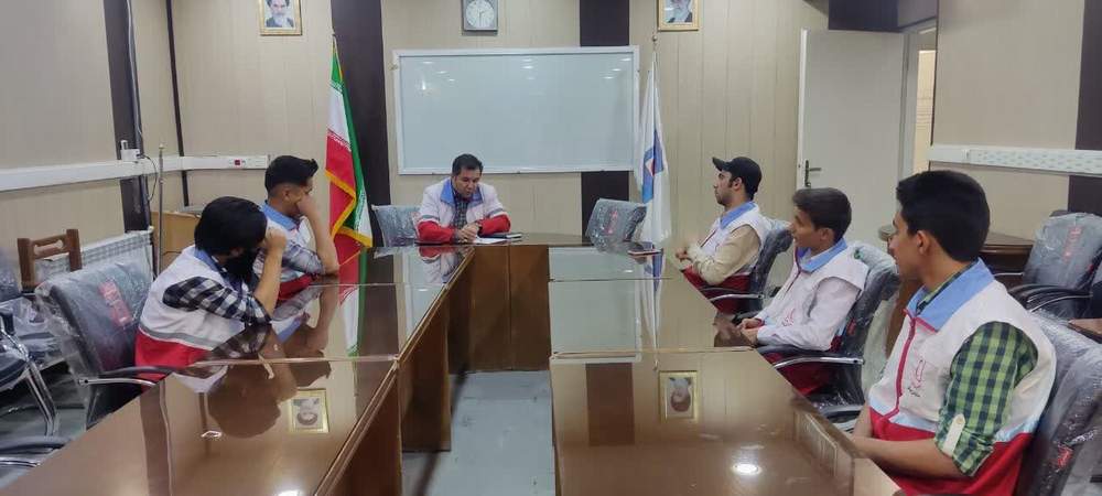 جلسه هم اندیشی اعضای کانون جوانان هلال احمر قم برگزار شد