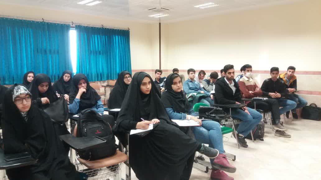 برگزاری کارگاه آموزش های عملی امداد و کمک های اولیه در کانون دانشجویی دانشگاه علوم پزشکی