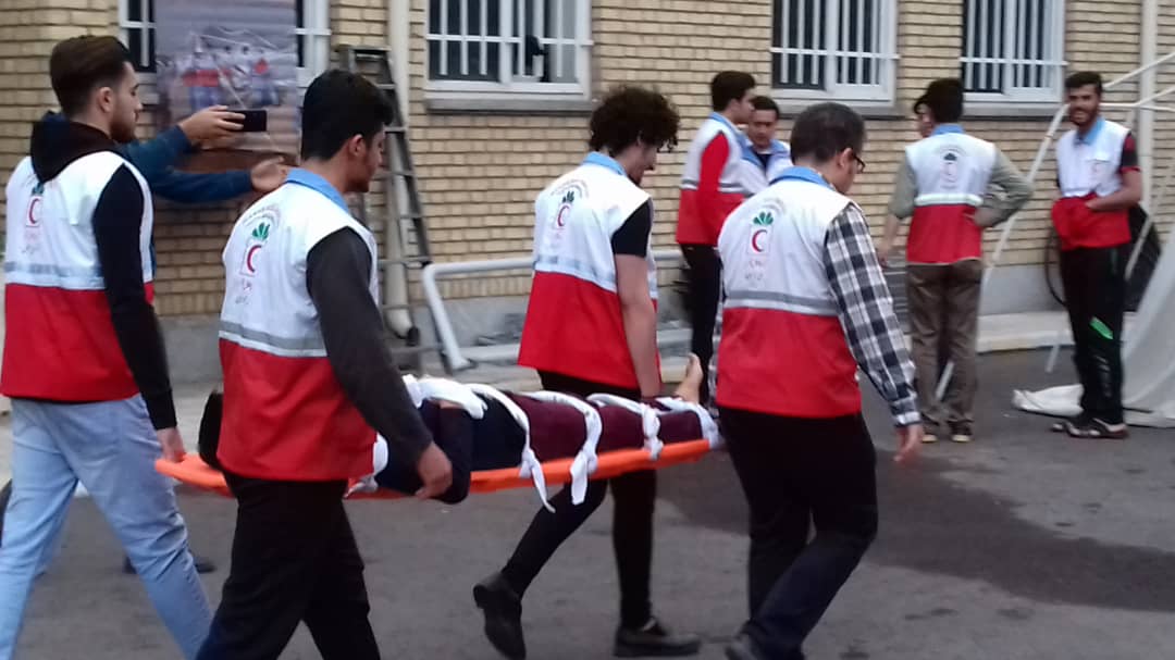 اجرای مانور امدادی در خوابگاه دانشگاه فنی حرفه ای برادران قم