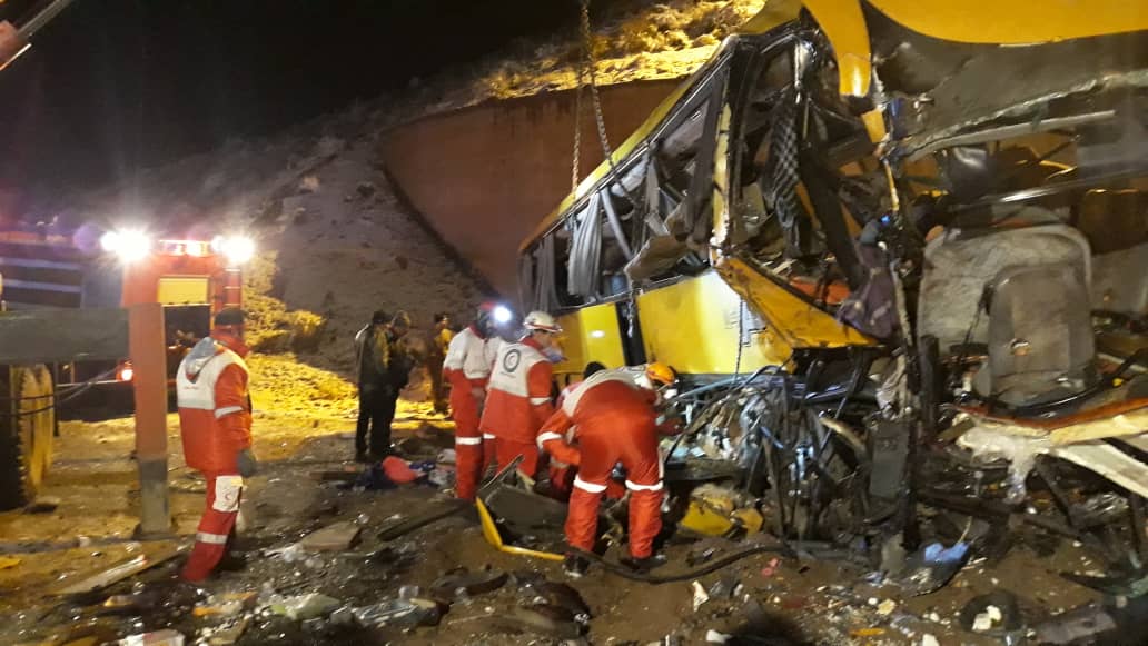 13 نفر از مصدومان واژگونی اتوبوس سلفچگان ساوه رهاسازی شدند