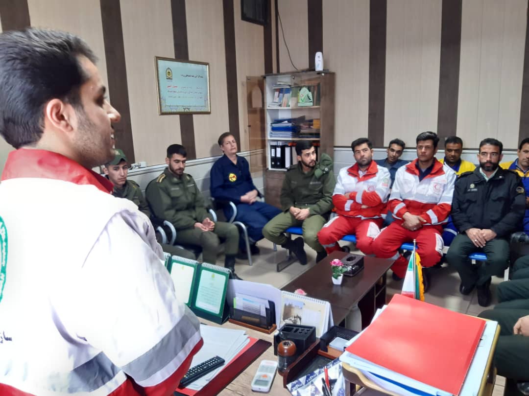 برگزاری کارگاه آموزش پناهگیری و خروج ایمن و اجرای مانور مقابله با زلزله در جعفریه