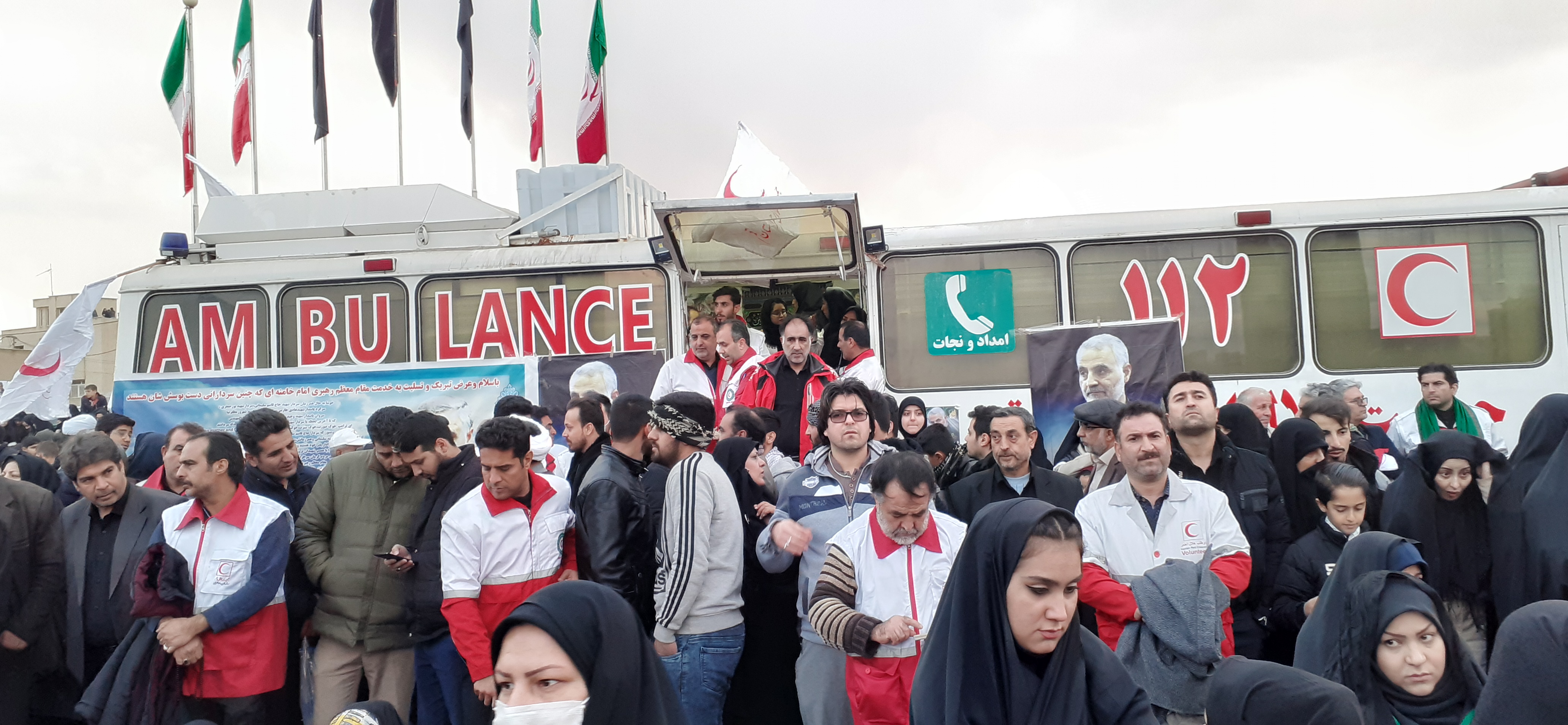  ارائه خدمات امدادی و بشردوستانه هلال احمر قم به 2 هزار و 700 نفر در مراسم تشییع سردار سلیمانی